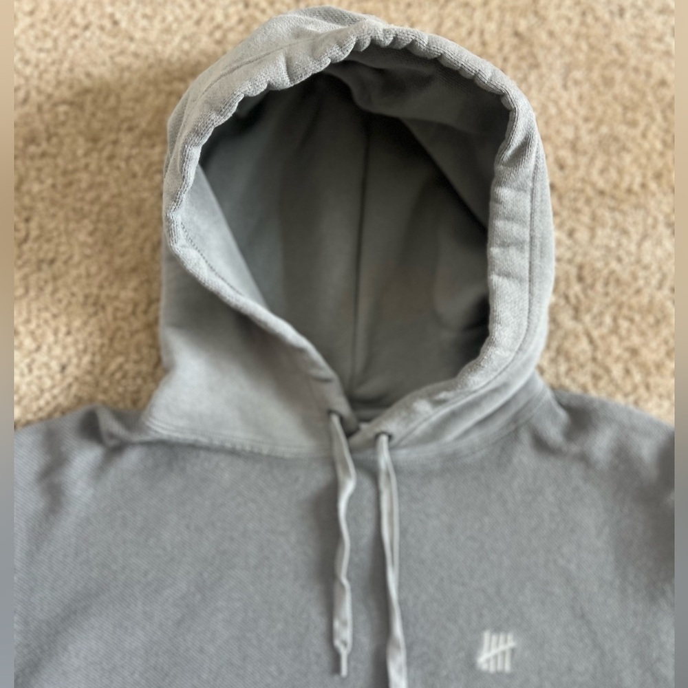 Undefeated Reverse Terry Pullover Hood - Picture 7 of 10